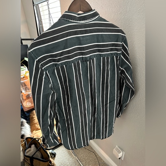 Men’s buttoned down shirt - Picture 2 of 3